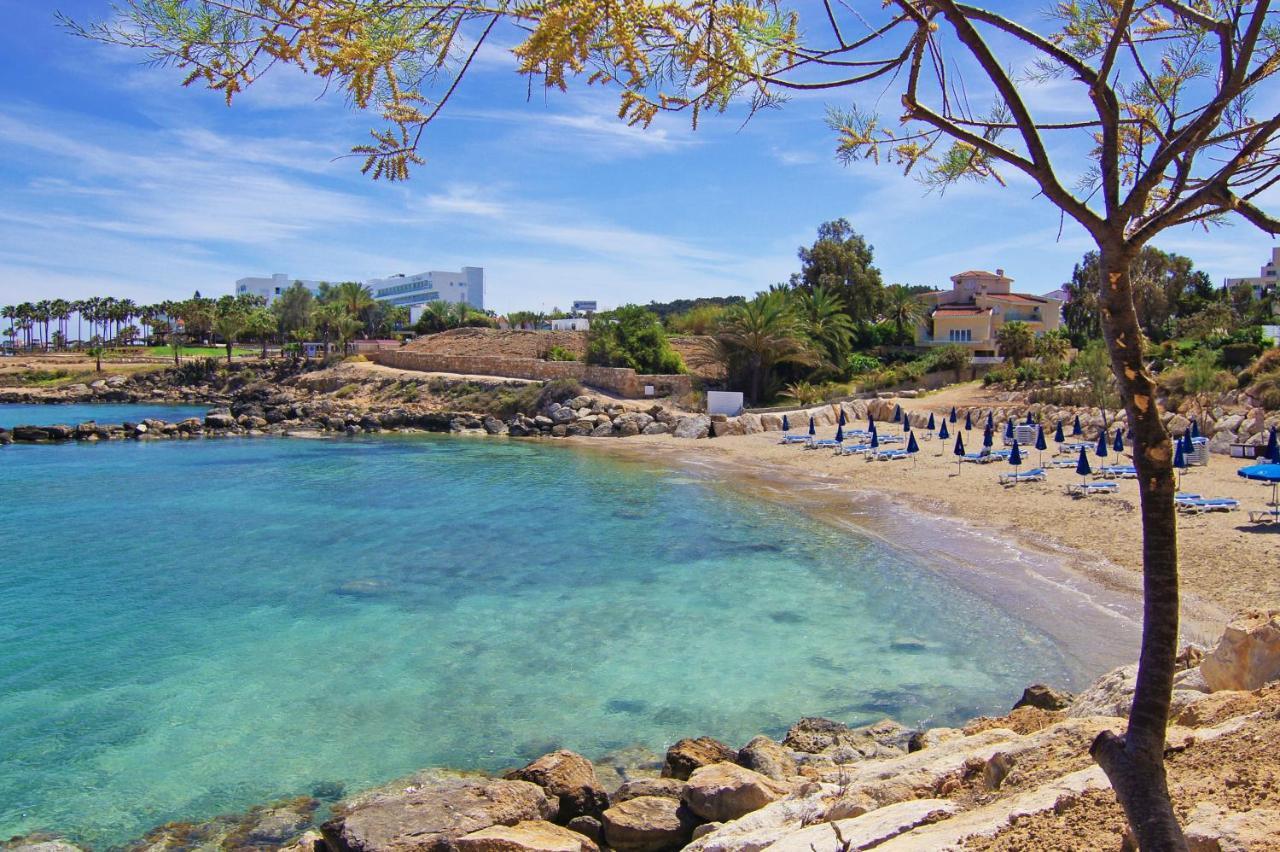 Meryl - Coralli Beachfront Apartment Protaras Buitenkant foto