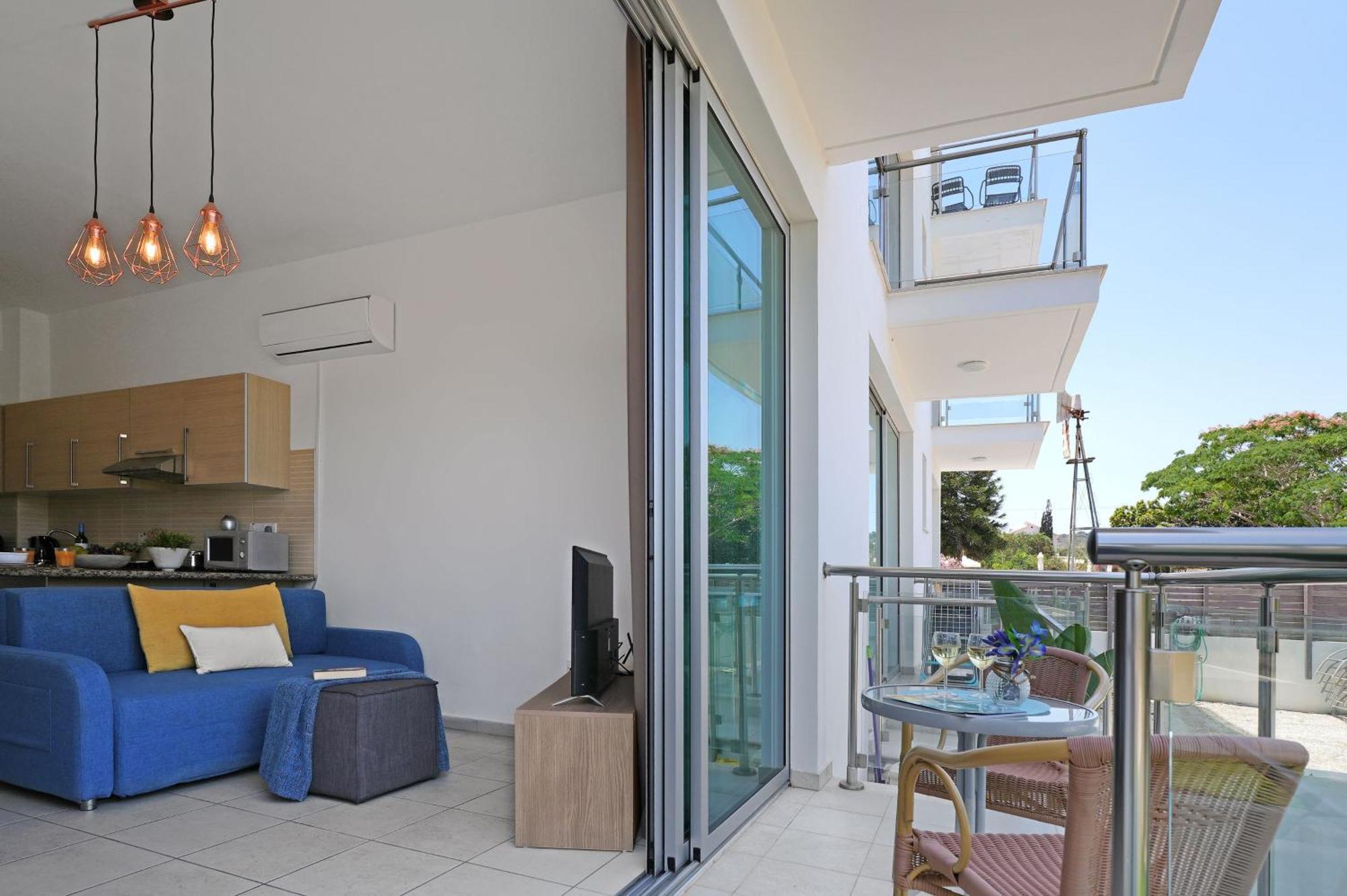 Meryl - Coralli Beachfront Apartment Protaras Buitenkant foto
