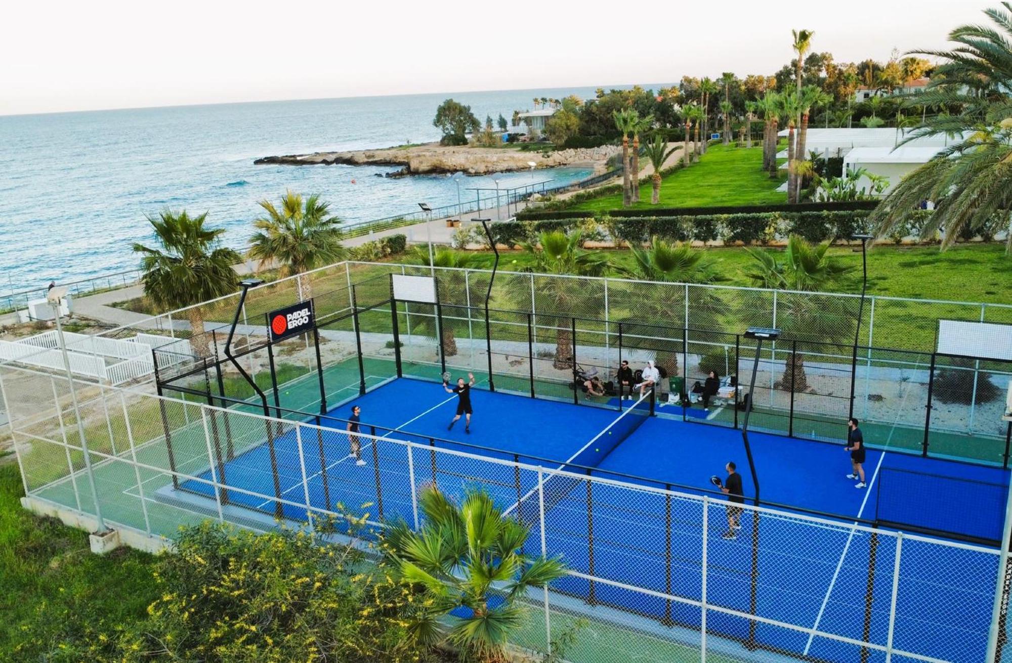 Meryl - Coralli Beachfront Apartment Protaras Buitenkant foto